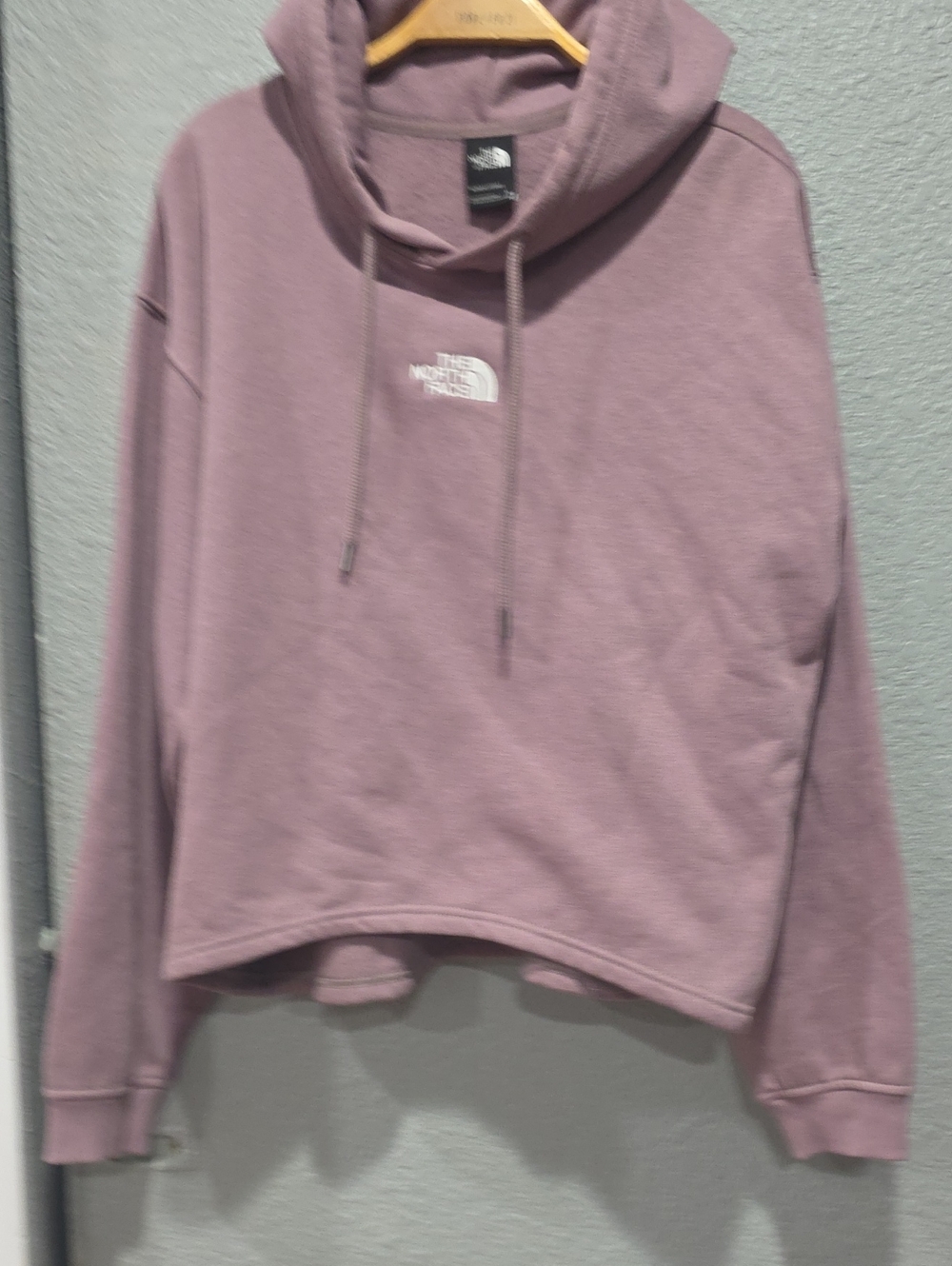 The North Face Women’s Dusty Rose Cropped Hoodie